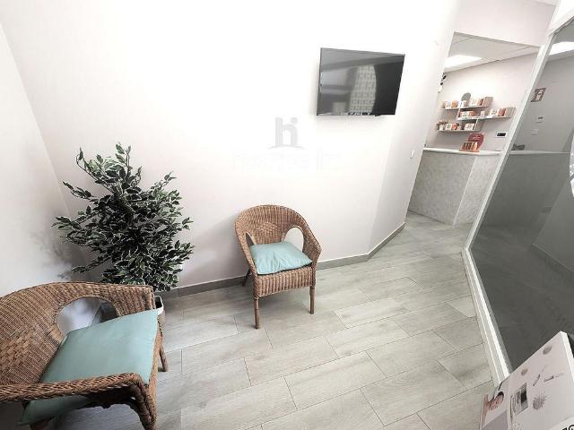 Local comercial en venta en calle Barranc de Caputxins, Tortosa, de 125 m² por 199.000