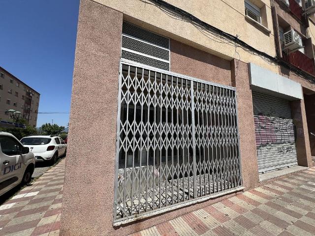 Local comercial en venta en calle Bloc Sant Bartomeu, Tarragona, de 63 m² por 60.000