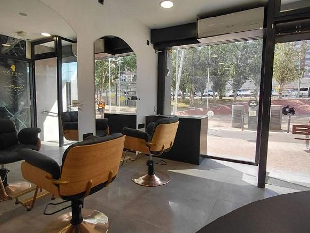 Local comercial en venta en calle Gran Via de Les Corts Catalanes, Barcelona, de 51 m² 2 habitaciones por 190.000
