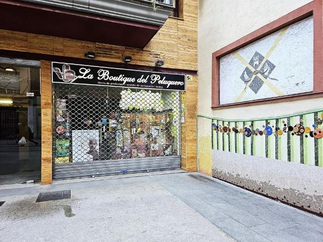 Local comercial en venta en calle Gran de Sant Andreu, Barcelona, de 257 m² por 695.000