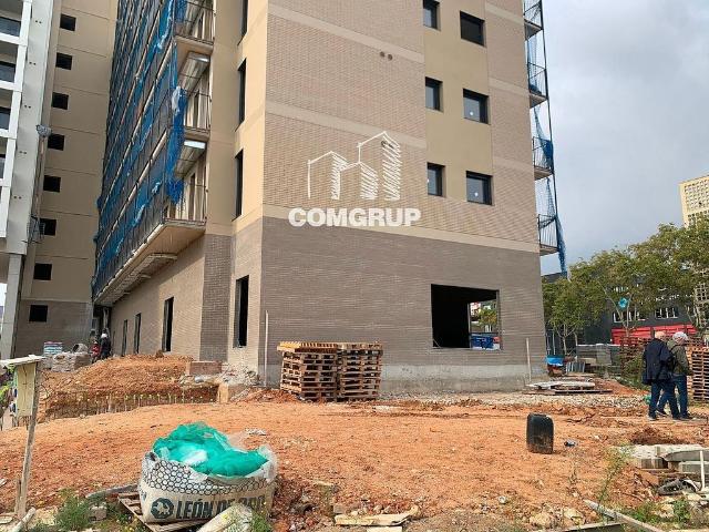 Local comercial en venta en calle Gretel Ammann Martinez, Barcelona, de 128 m² 3 habitaciones por 165.000