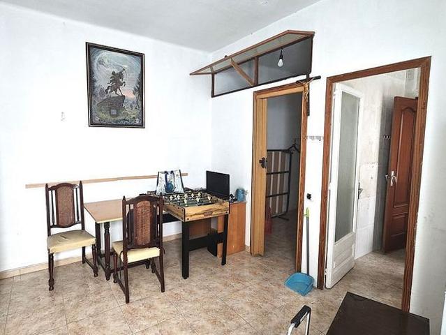 Local comercial en venta en calle D'andalusia, Barcelona, de 36 m² 4 habitaciones por 85.000