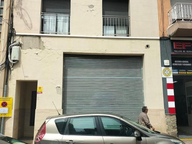Local comercial en venta en calle De Corró, Granollers, de 128 m² por 172.000