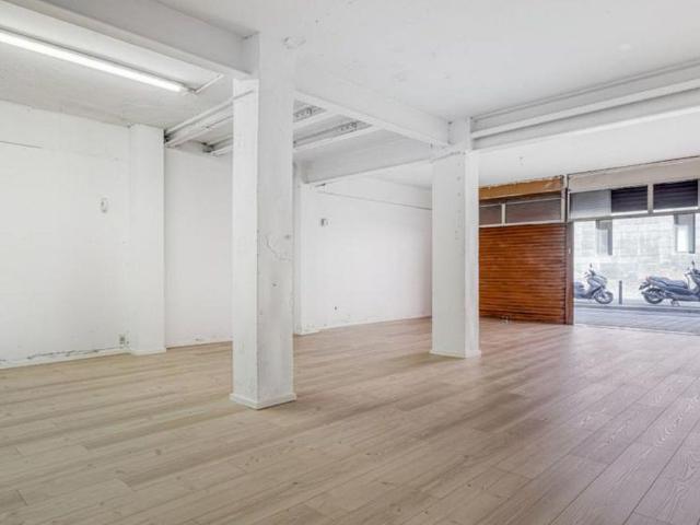 Local comercial en venta en calle De Caballero, Barcelona, de 328 m² 1 habitación por 280.000