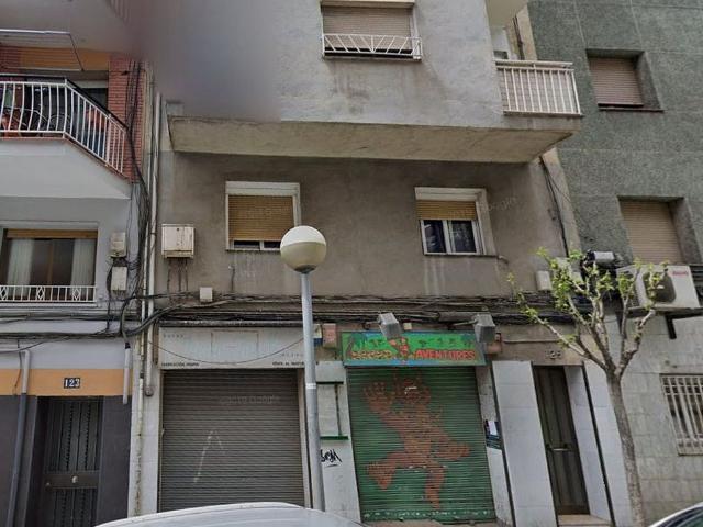 Local comercial en venta en calle De Calderón de la Barca, Badalona, de 235 m² por 70.000