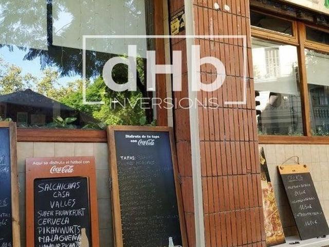 Local comercial en venta en calle De Casp, Barcelona, de 170 m² por 395.000