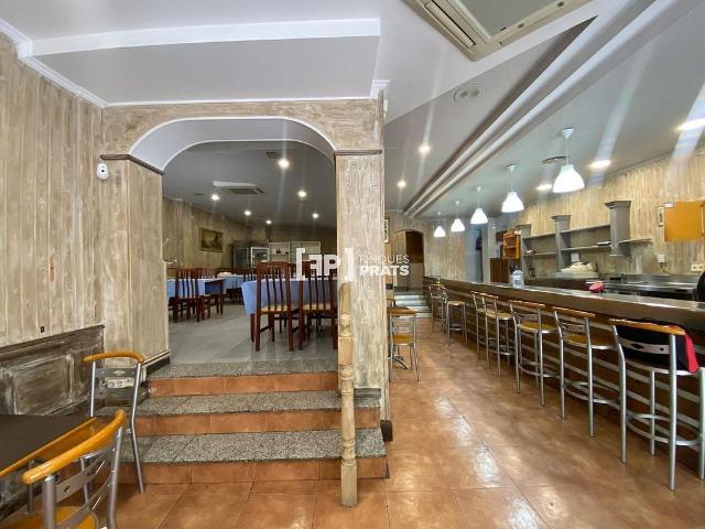 Local comercial en venta en calle De Castella, Lleida, de 145 m² por 119.000