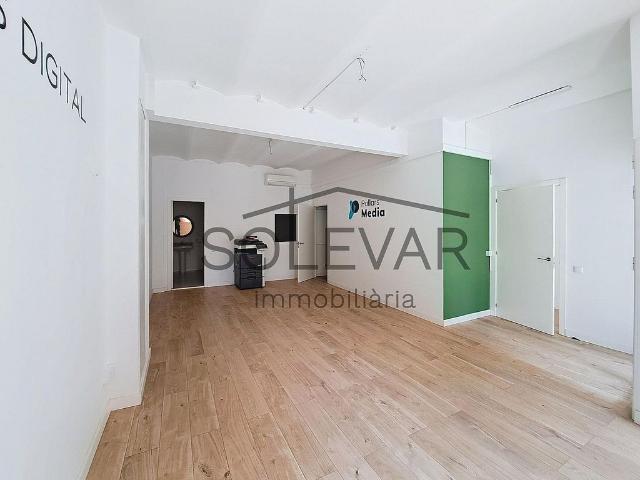 Local comercial en venta en calle De Barcelona, Tremp, de 78 m² por 65.000