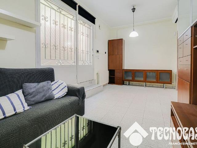 Local comercial en venta en calle De Bartrina, Barcelona, de 84 m² 3 habitaciones por 190.000