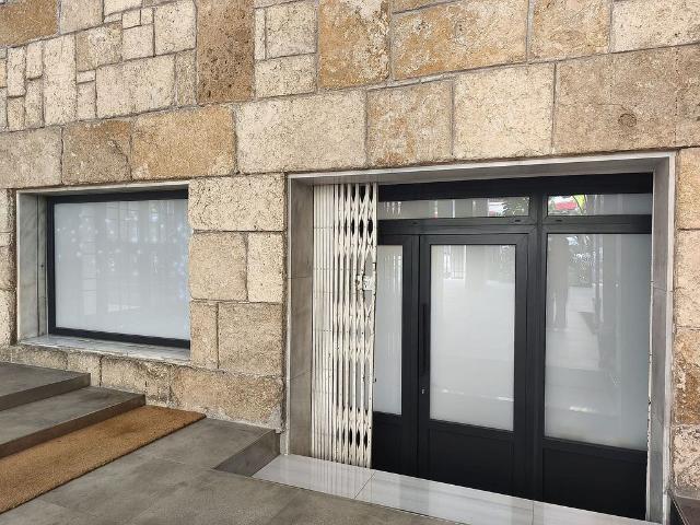 Local comercial en venta en calle De Benet Mateu, Barcelona, de 76 m² 3 habitaciones por 350.000