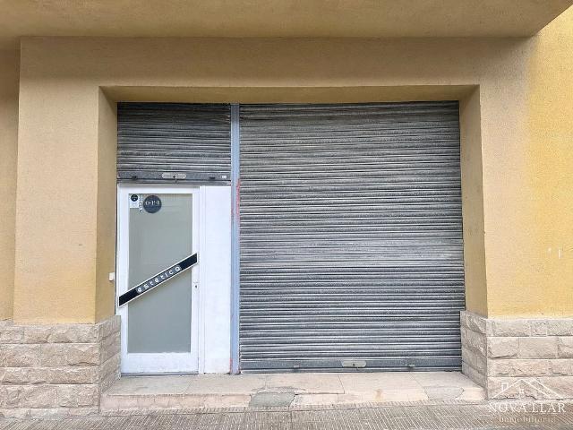 Local comercial en venta en calle De Bernat Saulet, Sant Joan de les Abadesses, de 35 m² por 28.000