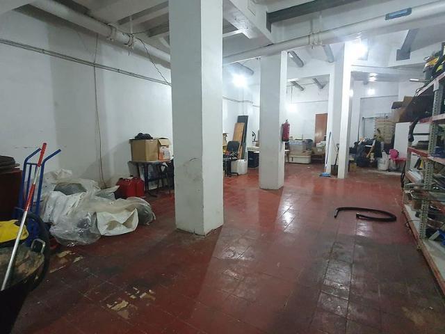 Local comercial en venta en calle De Biscaia, Barcelona, de 202 m² 2 habitaciones por 195.000