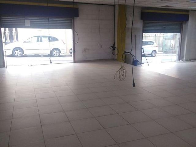 Local comercial en venta en calle De González de Soto, Figueres, de 143 m² por 130.000