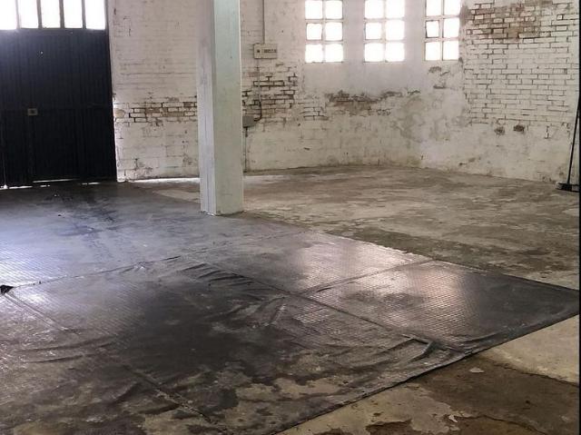 Local comercial en venta en calle De Girona, Manresa, de 120 m² por 69.000