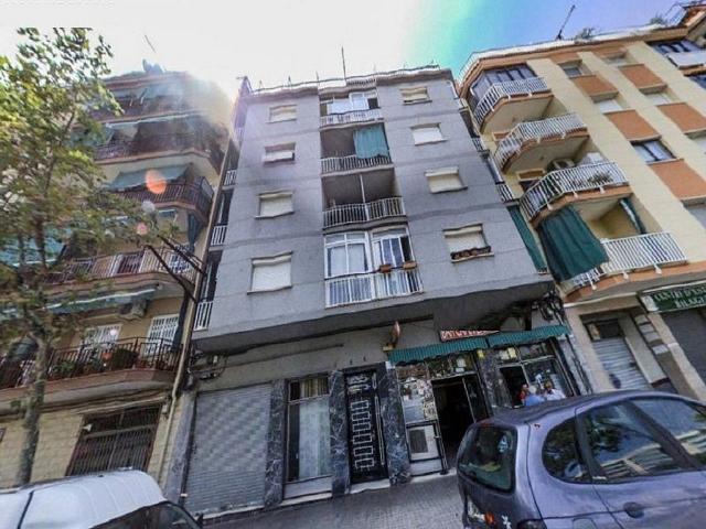 Local comercial en venta en calle De Granada, Hospitalet de Llobregat, L´, de 50 m² por 45.000