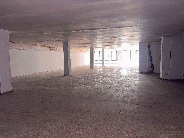 Local comercial en venta en calle De Guipúscoa, Barcelona, de 403 m² 1 habitación por 320.000