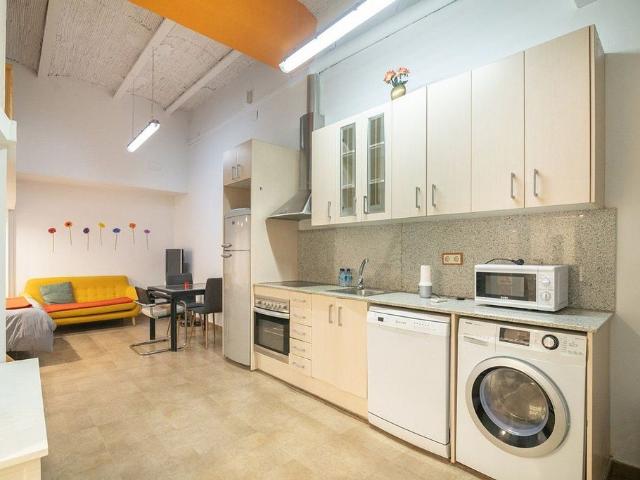 Local comercial en venta en calle De Déu i Mata, Barcelona, de 42 m² 1 habitación por 119.000