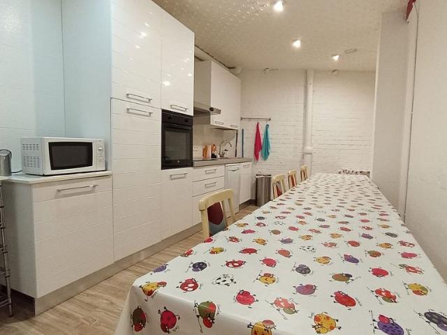 Local comercial en venta en calle De Felip II, Barcelona, de 40 m² 2 habitaciones por 79.000
