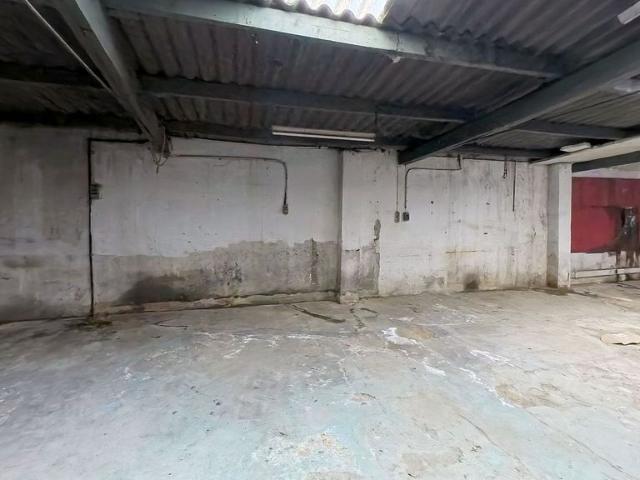 Local comercial en venta en calle De Finestrelles, Barcelona, de 279 m² 1 habitación por 139.000