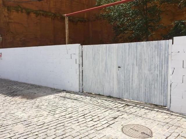 Local comercial en venta en calle De Francesc Gil de Frederic, Tortosa, de 166 m² por 16.000