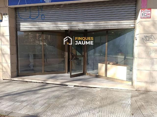 Local comercial en venta en calle De José Olondriz Ostiz, Lleida, de 73 m² 1 habitación por 72.000