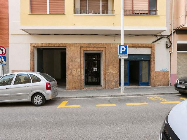 Local comercial en venta en calle De Jaume I, Tarragona, de 247 m² 3 habitaciones por 70.000