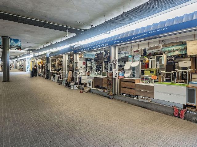Local comercial en venta en calle De Los Castillejos, Barcelona, de 60 m² por 210.000