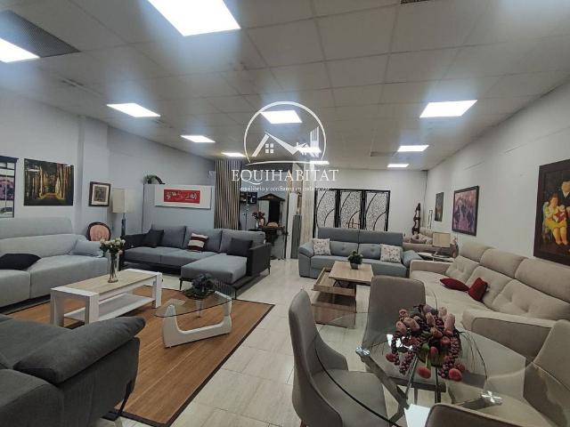 Local comercial en venta en calle De la Costa Dels Mangraners, Lleida, de 180 m² por 115.000