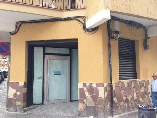 Local comercial en venta en calle De la Carretera de la Bunyola, Prat de Llobregat, El, de 93 m² por 239.000