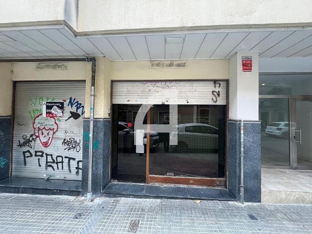 Local comercial en venta en calle De la Creu Gran, Terrassa, de 150 m² por 230.000