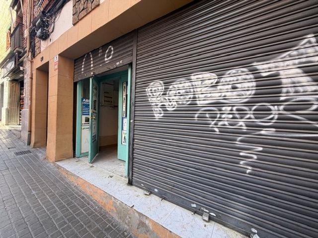 Local comercial en venta en calle De la Flor de Neu, Barcelona, de 159 m² 1 habitación por 139.000