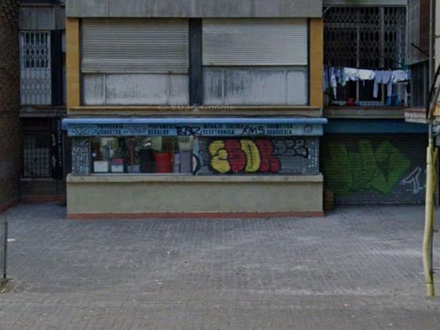 Local comercial en venta en calle De la Mineria, Barcelona, de 240 m² 2 habitaciones por 250.000