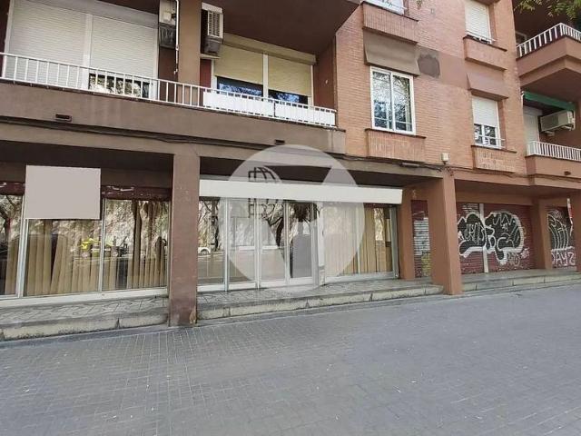 Local comercial en venta en calle De la Mineria, Barcelona, de 926 m² por 610.000