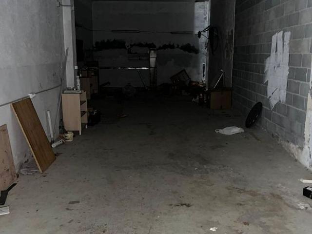 Local comercial en venta en calle De la Saboneria, Sabadell, de 75 m² por 90.000