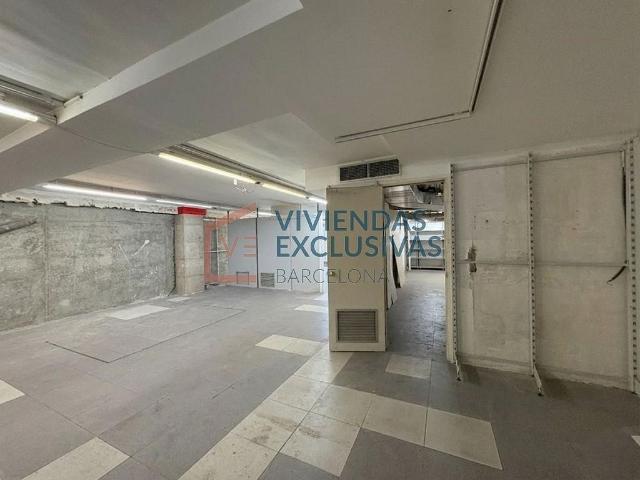Local comercial en venta en calle De la Selva de Mar, Barcelona, de 308 m² por 380.000