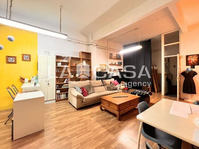 Local comercial en venta en calle De la Quintana Alta, Badalona, de 130 m² 1 habitación por 280.000