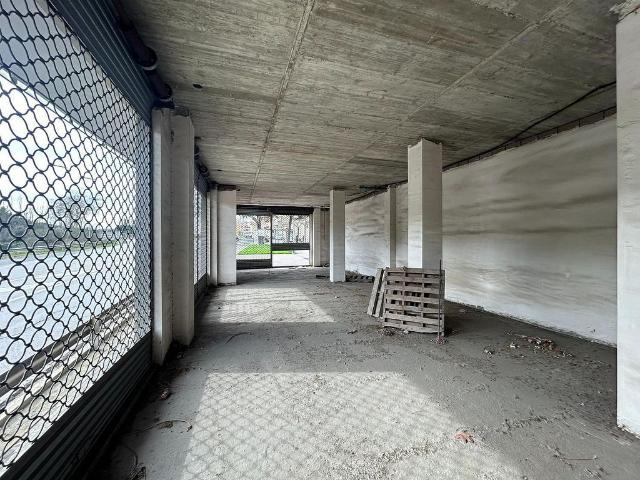 Local comercial en venta en calle De la Riera, Cardedeu, de 106 m² por 86.000