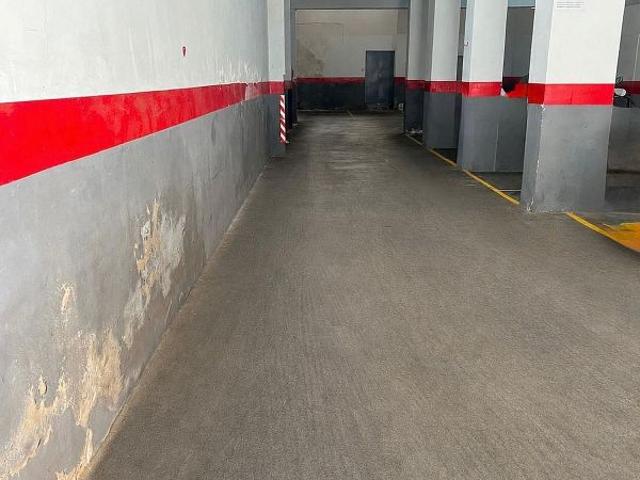 Local comercial en venta en calle De la Riera Blanca, Hospitalet de Llobregat, L´, de 455 m² 1 habitación por 210.000