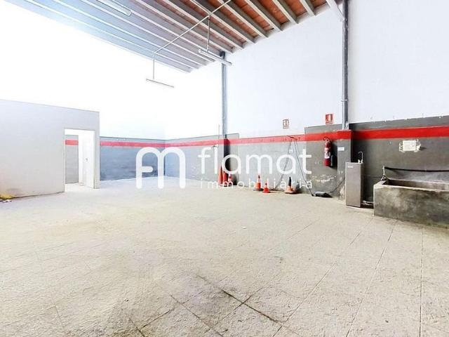 Local comercial en venta en calle De L'assalt, Tarragona, de 300 m² 3 habitaciones por 250.000