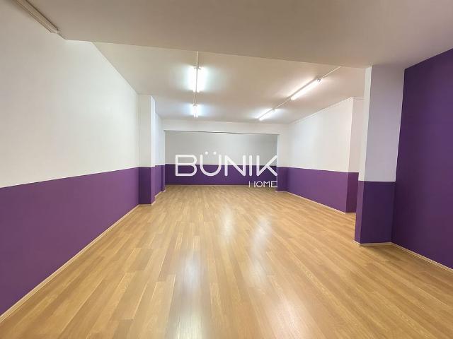 Local comercial en venta en calle De L'encarnació, Barcelona, de 147 m² 1 habitación por 187.000