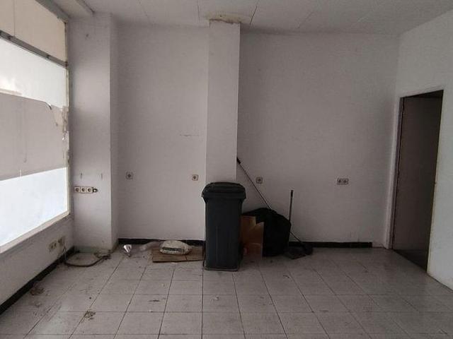 Local comercial en venta en calle De L'enginyer, Granollers, de 86 m² por 85.000