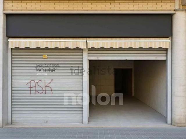 Local comercial en venta en calle De L'escultor Armengol, Terrassa, de 91 m² 3 habitaciones por 55.000