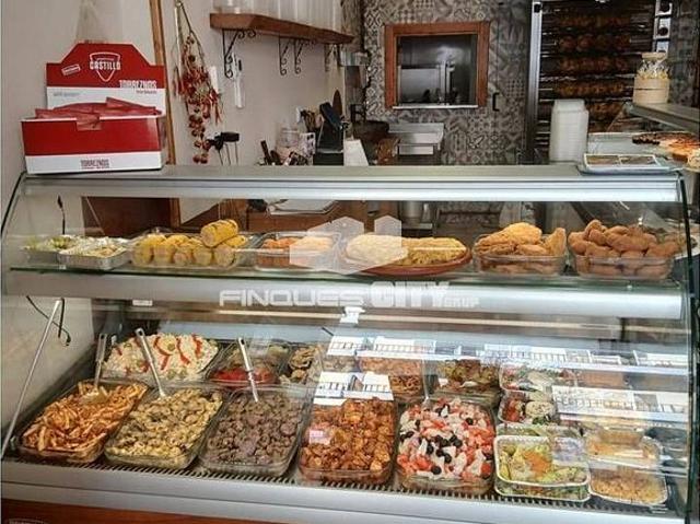 Local comercial en venta en calle De L'església, Calella, de 122 m² por 116.500