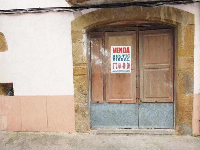 Local comercial en venta en calle De L'hospital, Bisbal d´Empordà, La, de 107 m² por 60.000