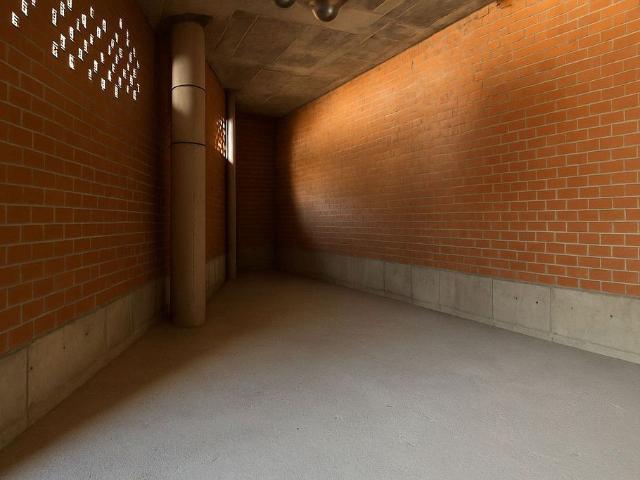 Local comercial en venta en calle De L'infant Martí, Terrassa, de 99 m² por 69.900