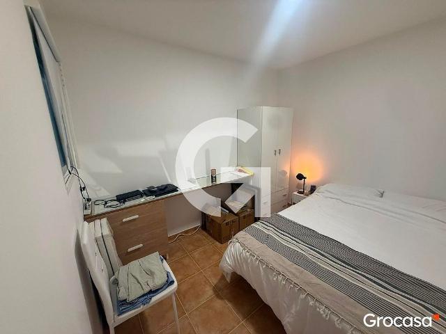 Local comercial en venta en calle De Montmany, Sant Boi de Llobregat, de 64 m² 2 habitaciones por 90.000