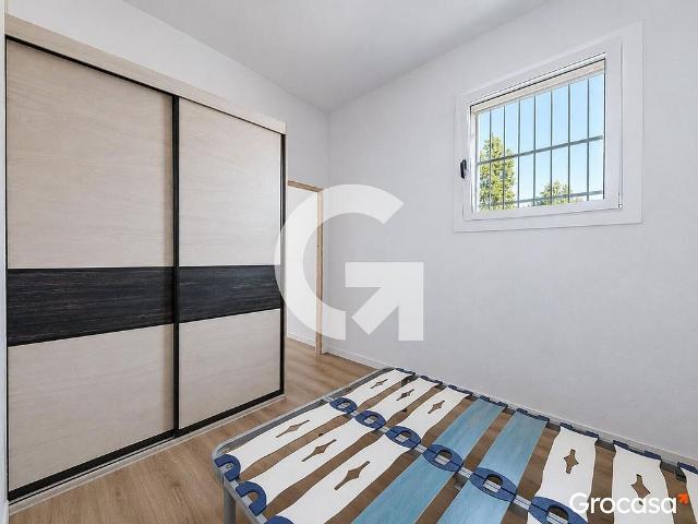 Local comercial en venta en calle De Montral, Barcelona, de 36 m² 3 habitaciones por 140.000