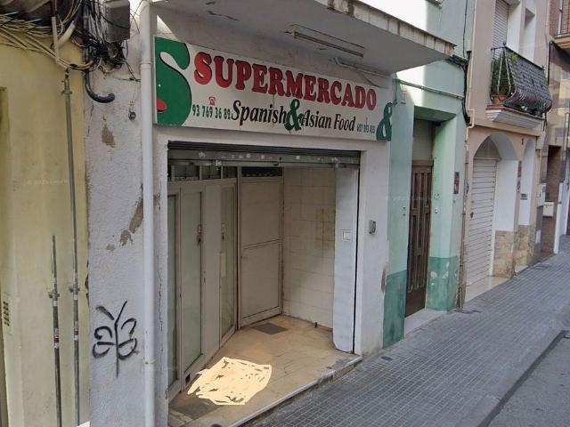 Local comercial en venta en calle De Monturiol, Calella, de 175 m² 4 habitaciones por 150.000