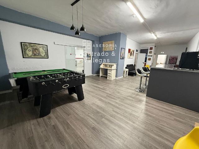 Local comercial en venta en calle De Malgrat, Barcelona, de 321 m² por 380.000