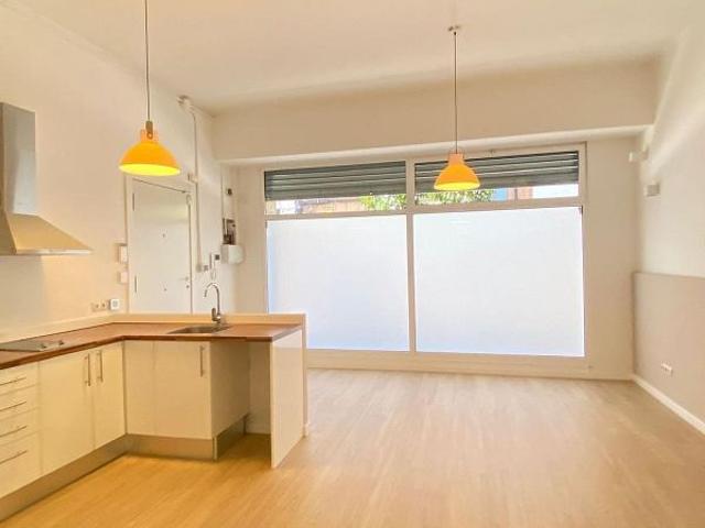 Local comercial en venta en calle De Malgrat, Barcelona, de 36 m² 1 habitación por 130.000